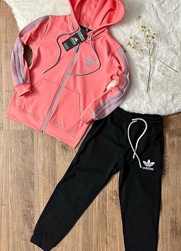 Adidas model kız çocuk eşofman takım 
