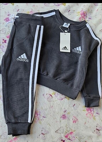 3 Yaş Beden Adidas model çocuk takım 3-4 yaş