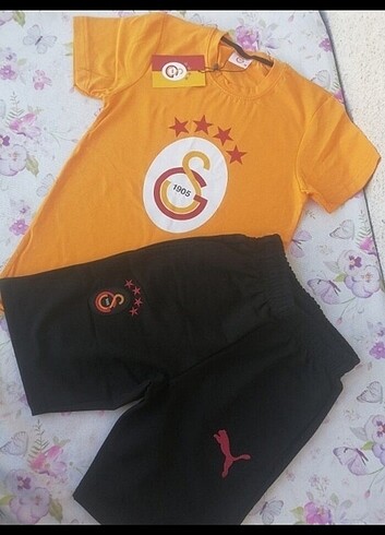 Galatasaray Galatasaray çocuk şortlu takım 11-12 yaş