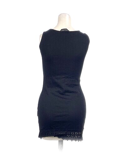 34 Beden Dorothy Perkins Kısa Elbise %70 İndirimli.