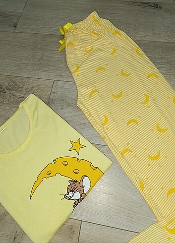 Diğer Kısa Kol Pijama Takımı ????