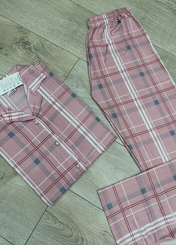 Önden Düğmeli Kısa Kol Pijama Takımı 