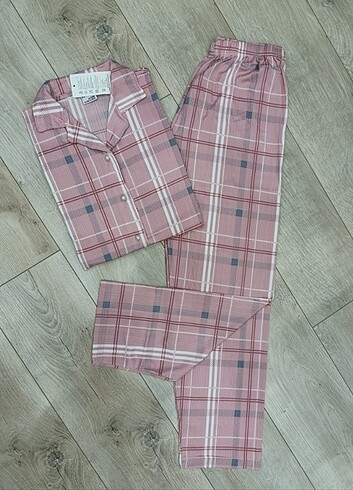 Diğer Önden Düğmeli Kısa Kol Pijama Takımı 
