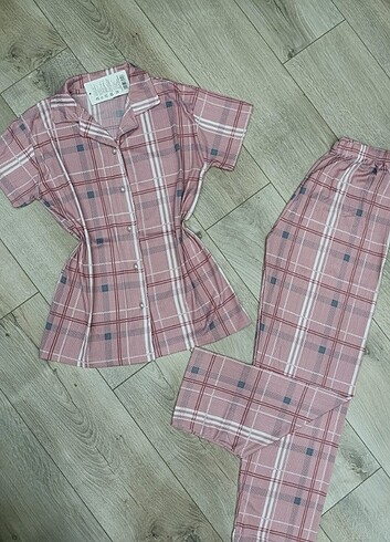 xl Beden Önden Düğmeli Kısa Kol Pijama Takımı 