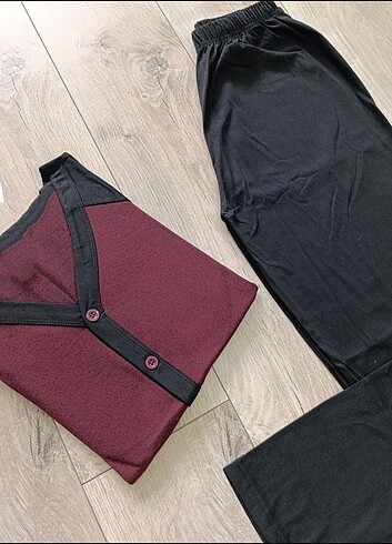 Uzun Kollu Önden Düğmeli Pijama Takımı 