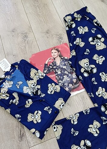 Bayan Uzun Kollu Önden Düğmeli Pijama Takımı 