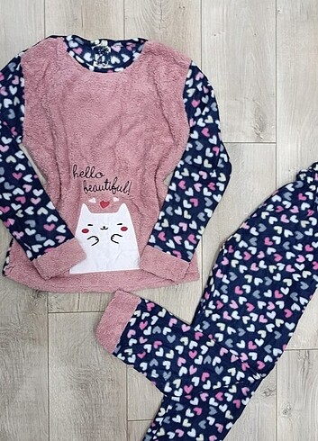 Diğer Polar Pijama Takımı 