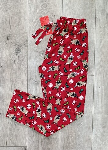 l Beden Yılbaşı Temalı Bayan Pijama