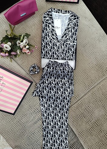 Dior İpek Saten Pijama Takımı Kısa Kol