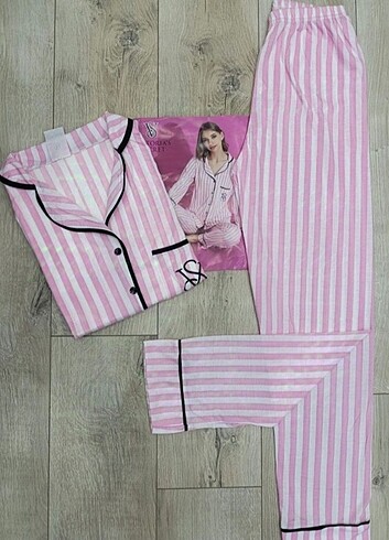 Victoria s Secret Uzun Kol Önden Düğmeli Pijama Takımı