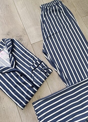 Uzun Kol Önden Düğmeli PiJaMa TaKıMı 