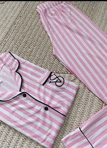 Kısa Kol Önden Düğmeli PiJaMa TaKıMı 
