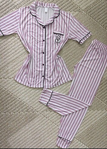 m Beden Kısa Kol Önden Düğmeli PiJaMa TaKıMı