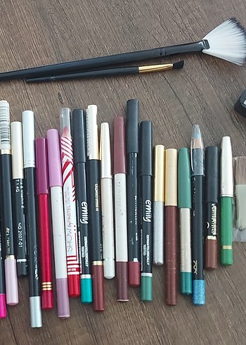 Çeşitli Renklerde Göz kalemleri... - Görsel 2