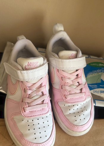 Nike Kız Çocuk Pembe Cırt Cırtlı Spor Ayakkabı
