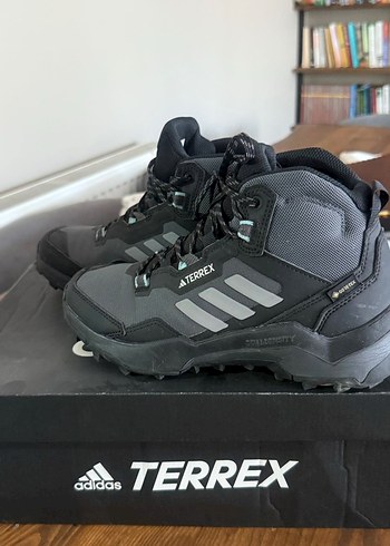 36 Beden gri Renk Adidas Terrex Gri Outdoor Kadın Botu