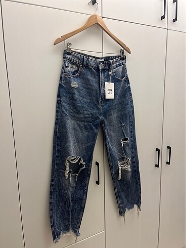 Bershka Mom Jean