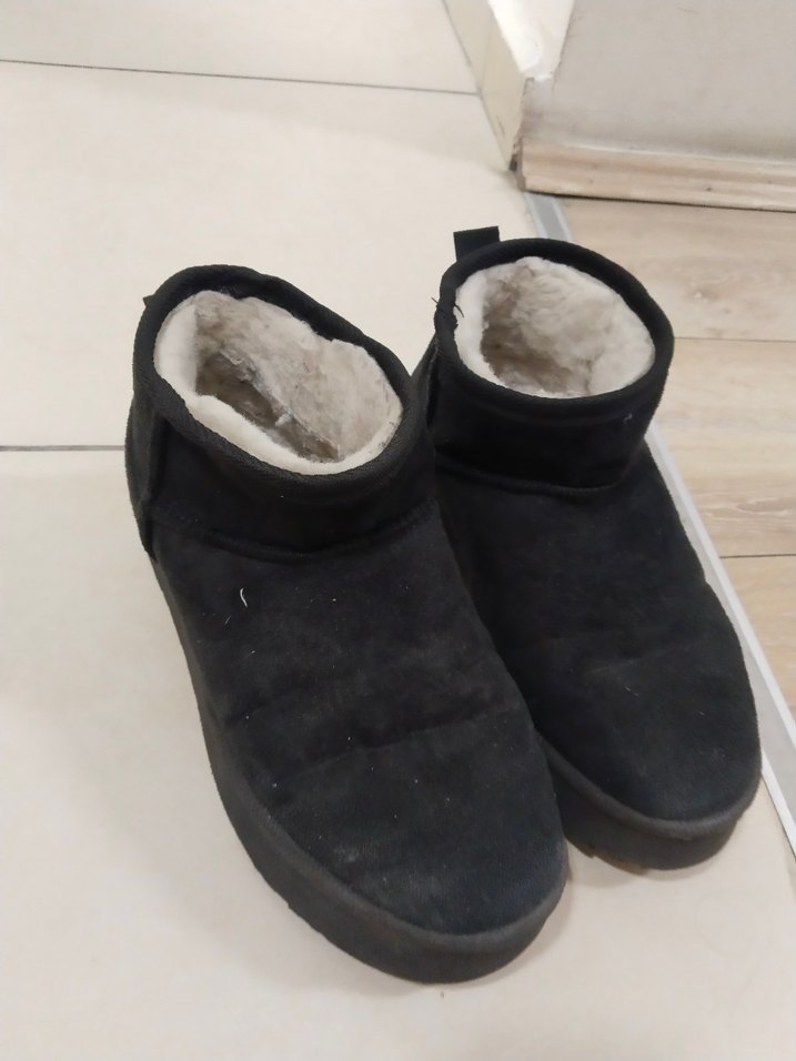 UGG siyah - Görsel 2