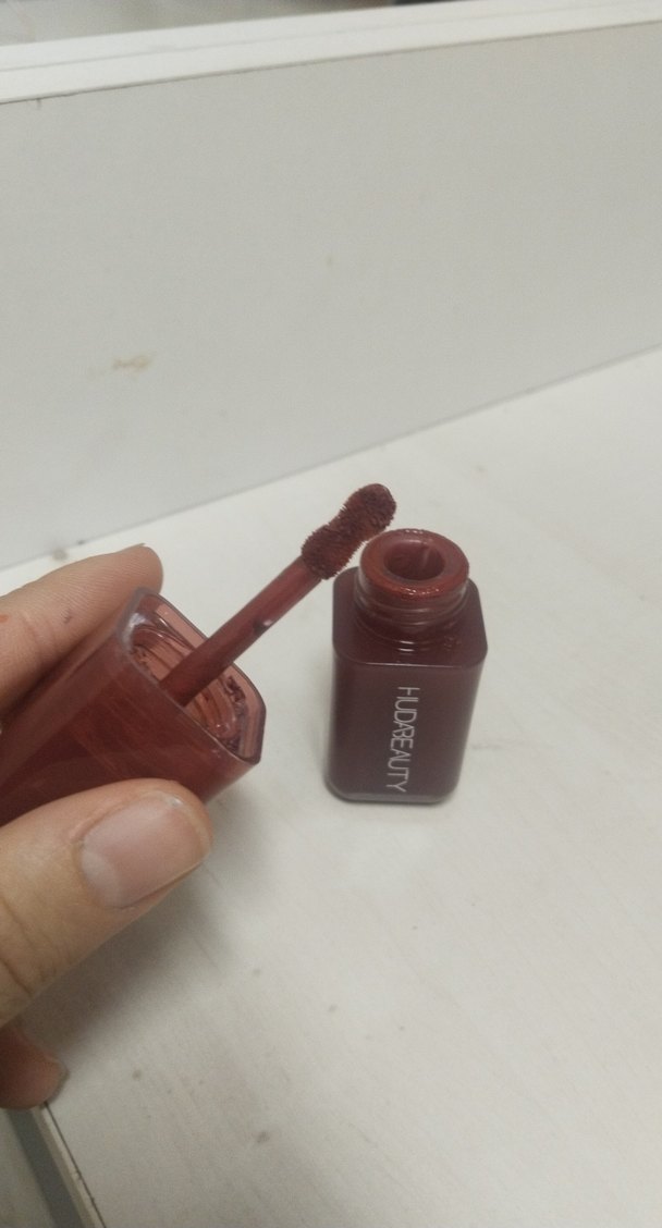 Huda Beauty Likit Allık - Görsel 4