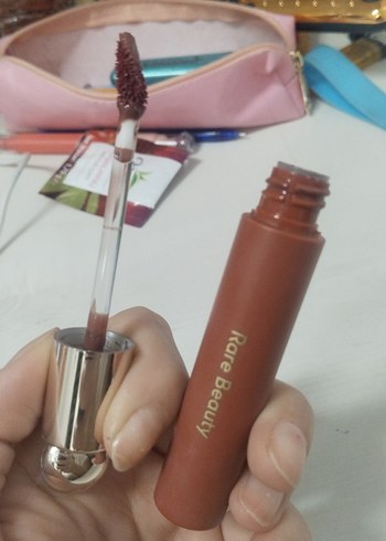 Rare Beauty Lip Oil - Görsel 3