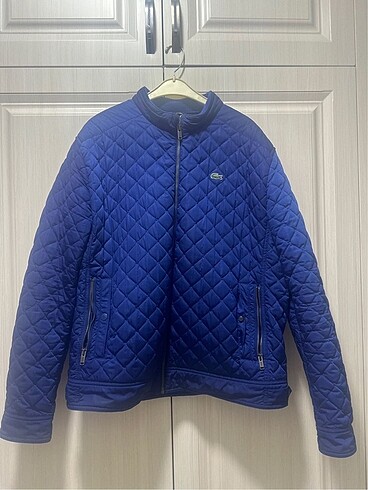 Lacoste mont