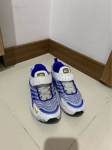 Nike erkek çocuk ayakkabısı