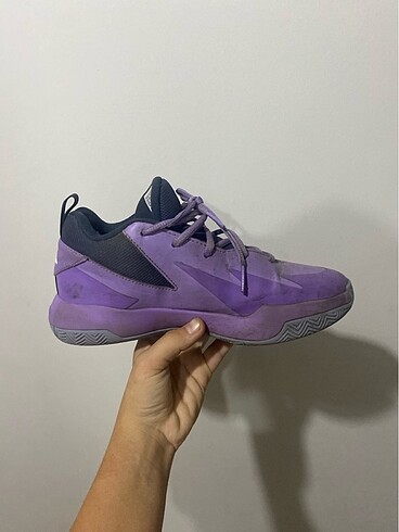 36 Beden Adidas basketbol ayakkabı
