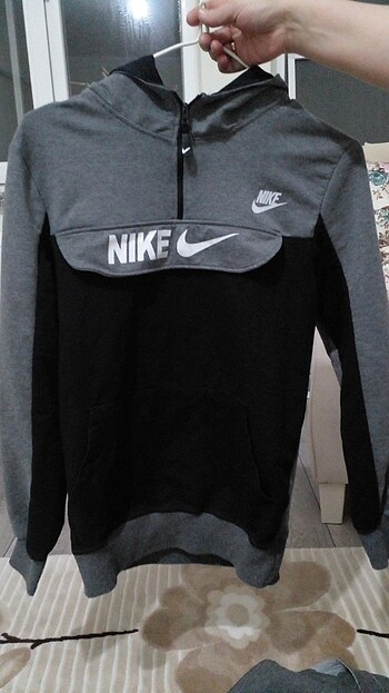 Nike sweatshirt 
