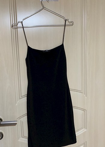 Siyah İnce Askılı Midi Elbise - Görsel 2