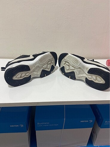 Skechers 33.5 numara