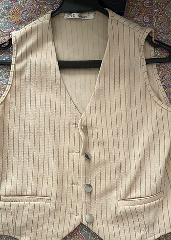 Bej Çizgili Düğmeli Kadın Takım - Görsel 3