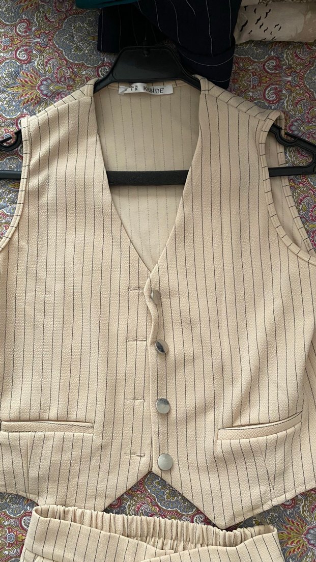 Bej Çizgili Düğmeli Kadın Takım - Görsel 3