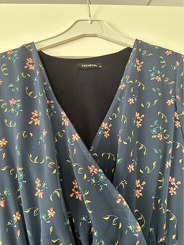 Desenli kuşaklı şifon elbise - Görsel 11