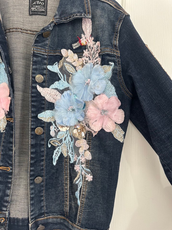 Nakışlı Kadın Kot Ceket, Salaş Kesim, Düğmeli - Görsel 3