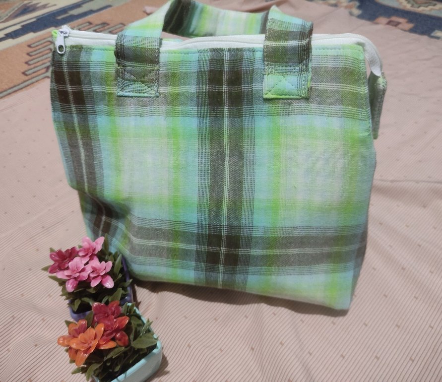 Yeşil Bağlama Desenli Fermuarlı Kadın Çanta - Görsel 3