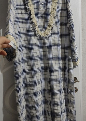 Dantel Detaylı Uzun Ekose Elbise - Görsel 2