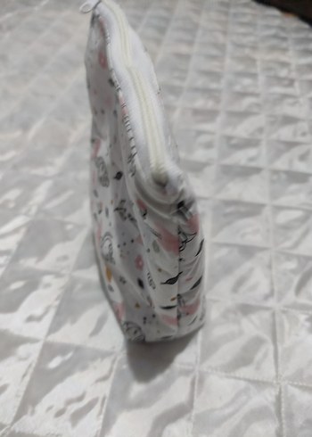 Beyaz Baskılı Kadın Makyaj Çantası - Görsel 5