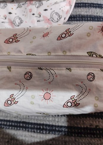 Beyaz Baskılı Kadın Makyaj Çantası - Görsel 4