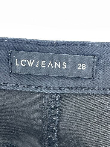 28 Beden siyah Renk LC Waikiki Jean / Kot %70 İndirimli.