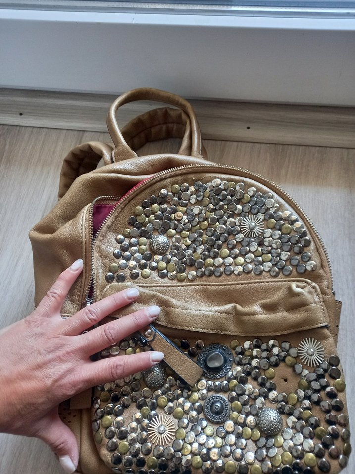 Getcho Marka Koyu bej Deri Sırt Çantası, Tokalı, Vintage - Görsel 3