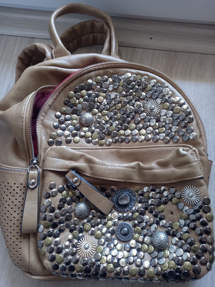 Getcho Marka Koyu bej Deri Sırt Çantası, Tokalı, Vintage - Görsel 4