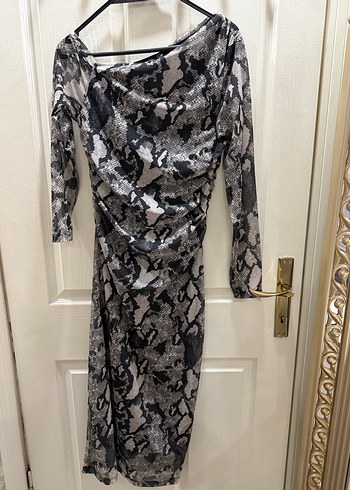 Yılan Desenli Uzun Kollu Drapeli Elbise - Görsel 3