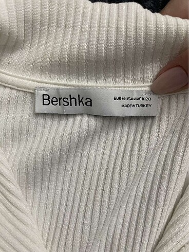 m Beden beyaz Renk Bershka crop hırka