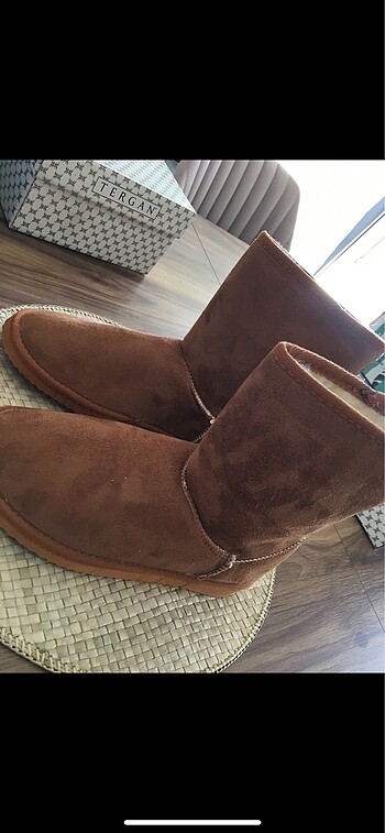 Ugg bot
