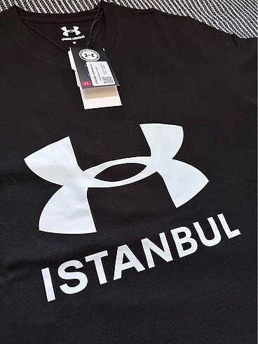 m Beden siyah Renk Under Armour İstanbul Serisi Orijinal Etiketli