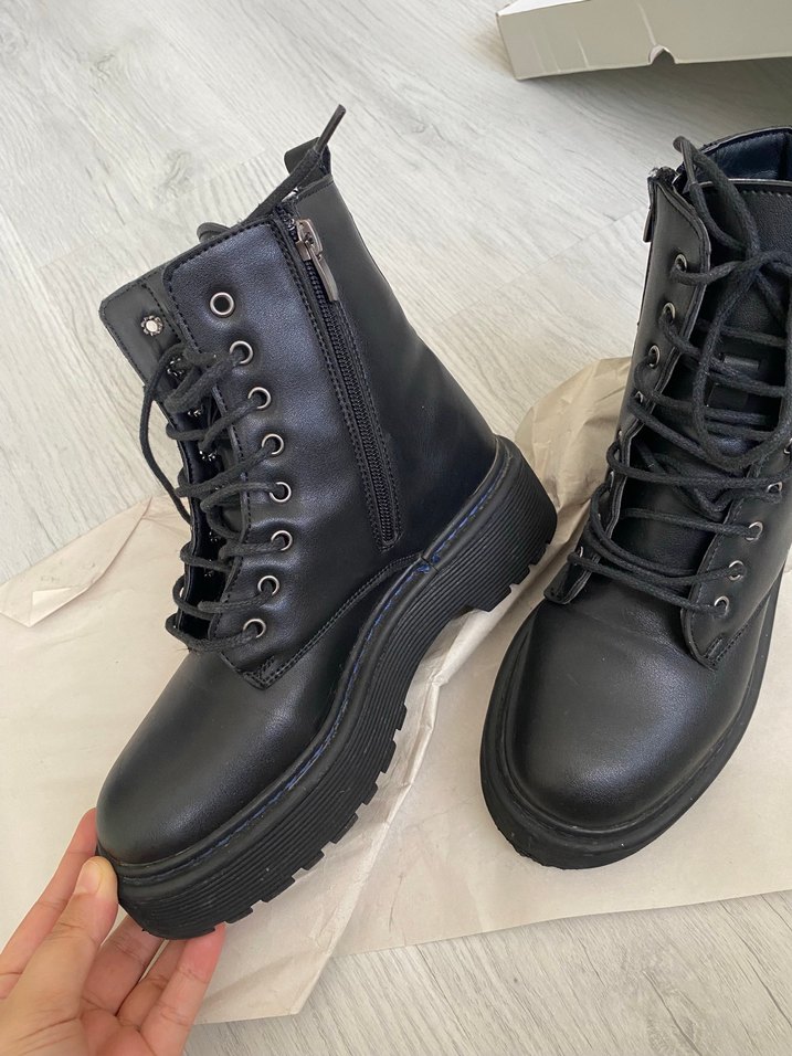 Siyah Deri Goth Topuklu Kadın Bot - Görsel 4