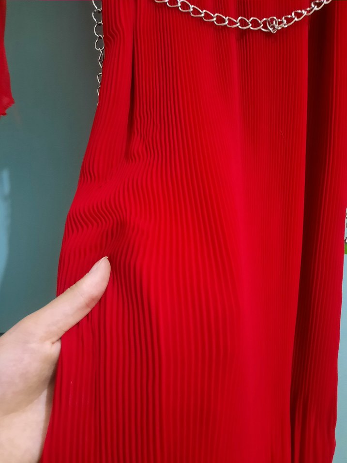 Zincir Detaylı Kırmızı Uzun Kadın Elbise - Görsel 5