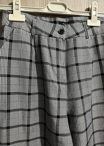 Kadın Gri Kareli Kemerli Kumaş Pantolon - Görsel 2