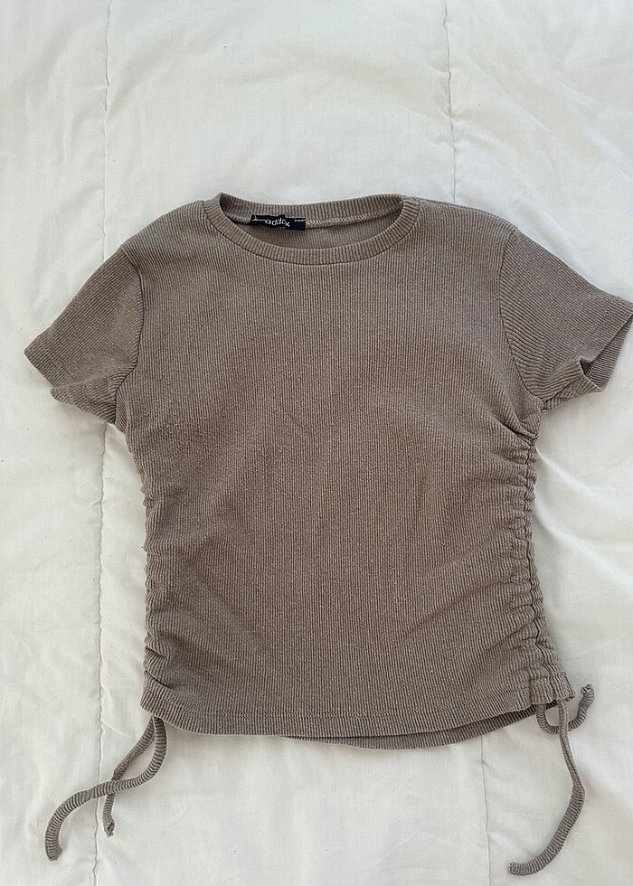 Yandan bağlamalı ipli crop - Görsel 2