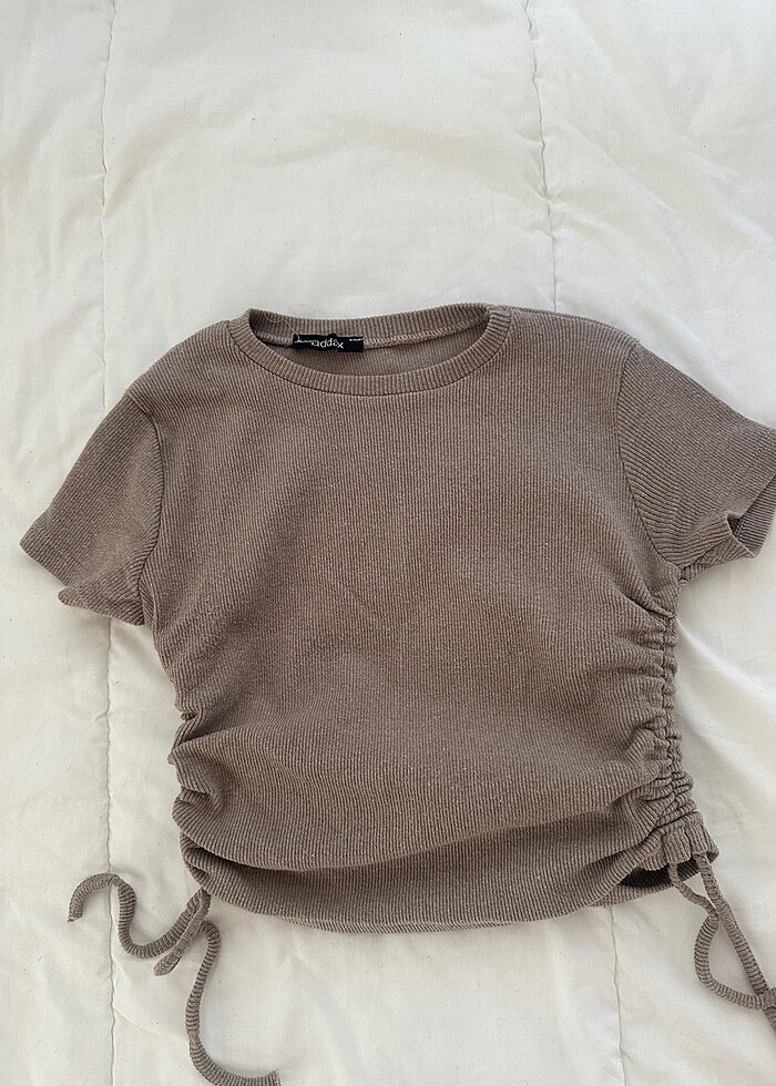 Yandan bağlamalı ipli crop - Görsel 3